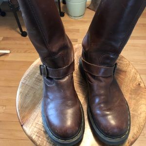 doc martens engineer boots